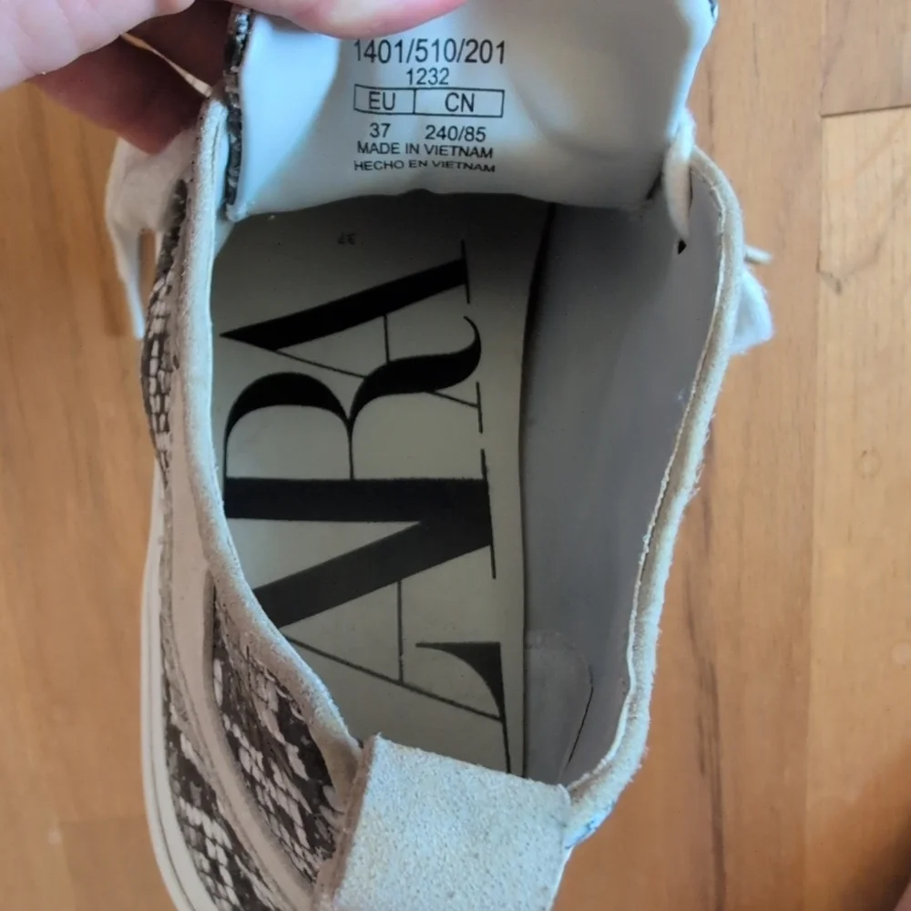 Zara Sneakers Womens 6.5 Snakeskin Print Faux Leather + Suede Casual Sneakers